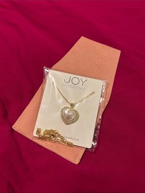 JOY Dravecky Gold Heart Pendant Necklace with mother of  Pearl-Inset